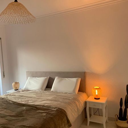 1-Bedroom Sea View Apartment With Private Balcony Costa Da Caparica, Just 5 Minutes From The Beach コスタ・ダ・カパリカ エクステリア 写真