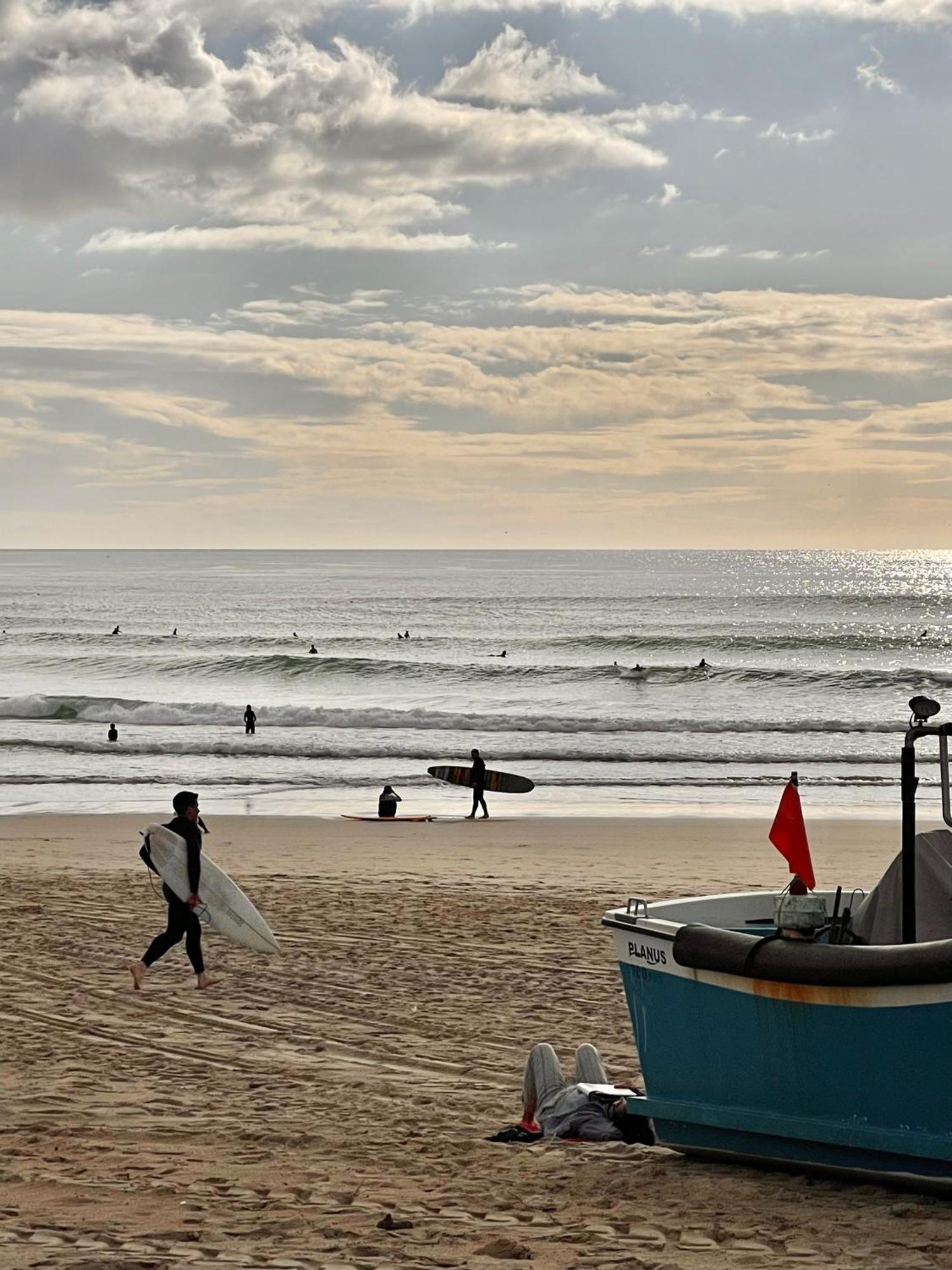 1-Bedroom Sea View Apartment With Private Balcony Costa Da Caparica, Just 5 Minutes From The Beach コスタ・ダ・カパリカ エクステリア 写真