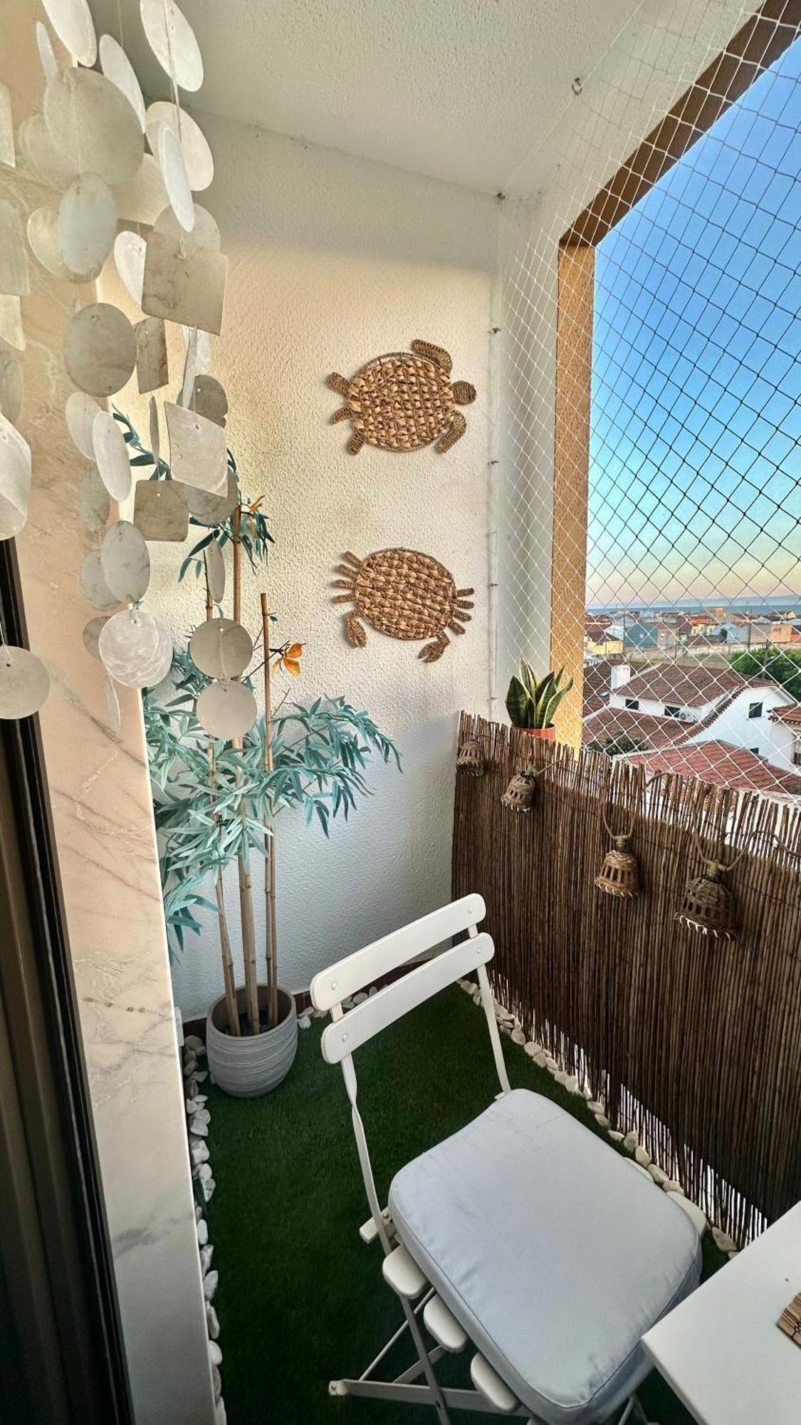1-Bedroom Sea View Apartment With Private Balcony Costa Da Caparica, Just 5 Minutes From The Beach コスタ・ダ・カパリカ エクステリア 写真