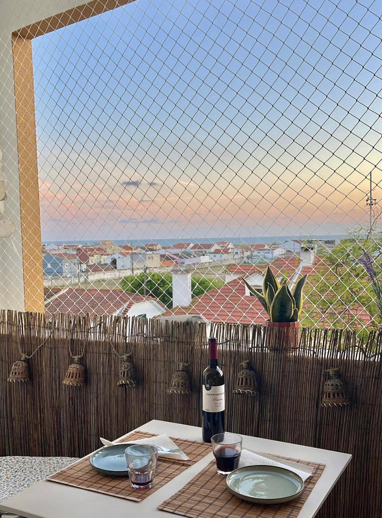 1-Bedroom Sea View Apartment With Private Balcony Costa Da Caparica, Just 5 Minutes From The Beach コスタ・ダ・カパリカ エクステリア 写真